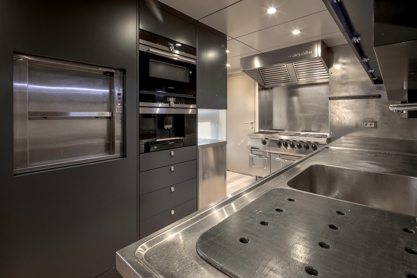 Numarine Motor Yacht QM For Sale