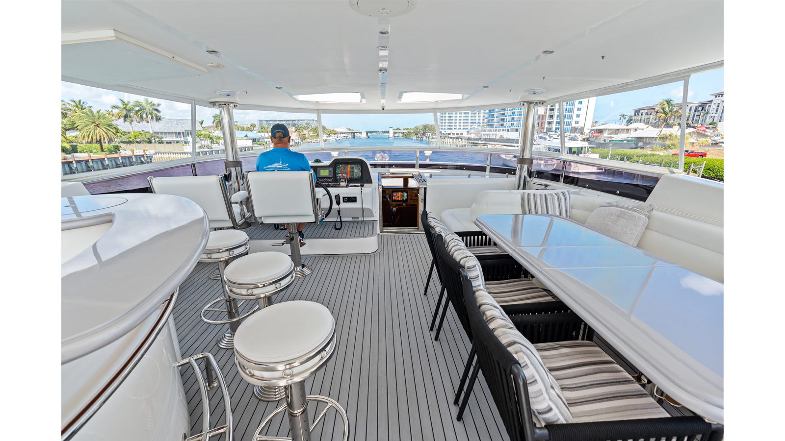 Johnson Motor Yacht Aleniel For Sale