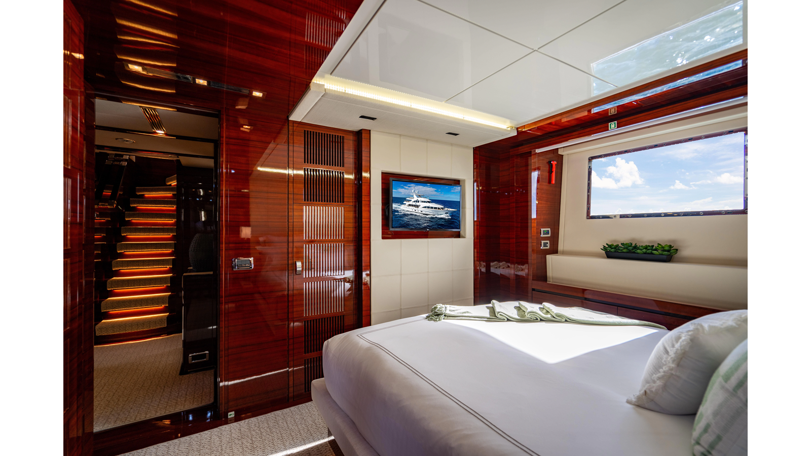 Benetti Yachts Motor Yacht ALLORA For Sale