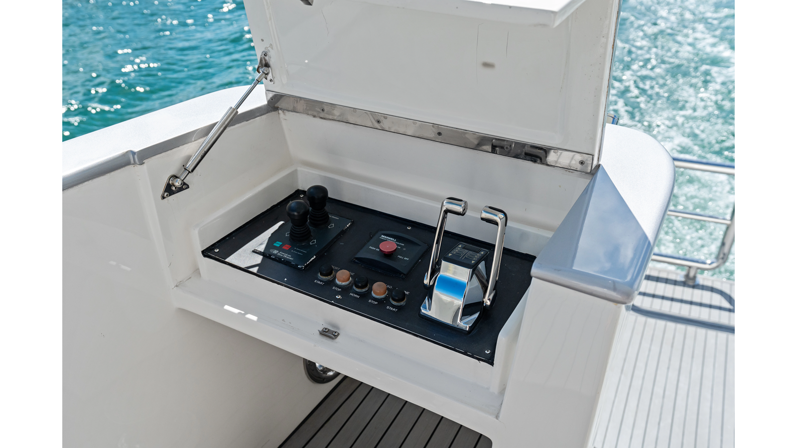 Johnson Motor Yacht Aleniel For Sale