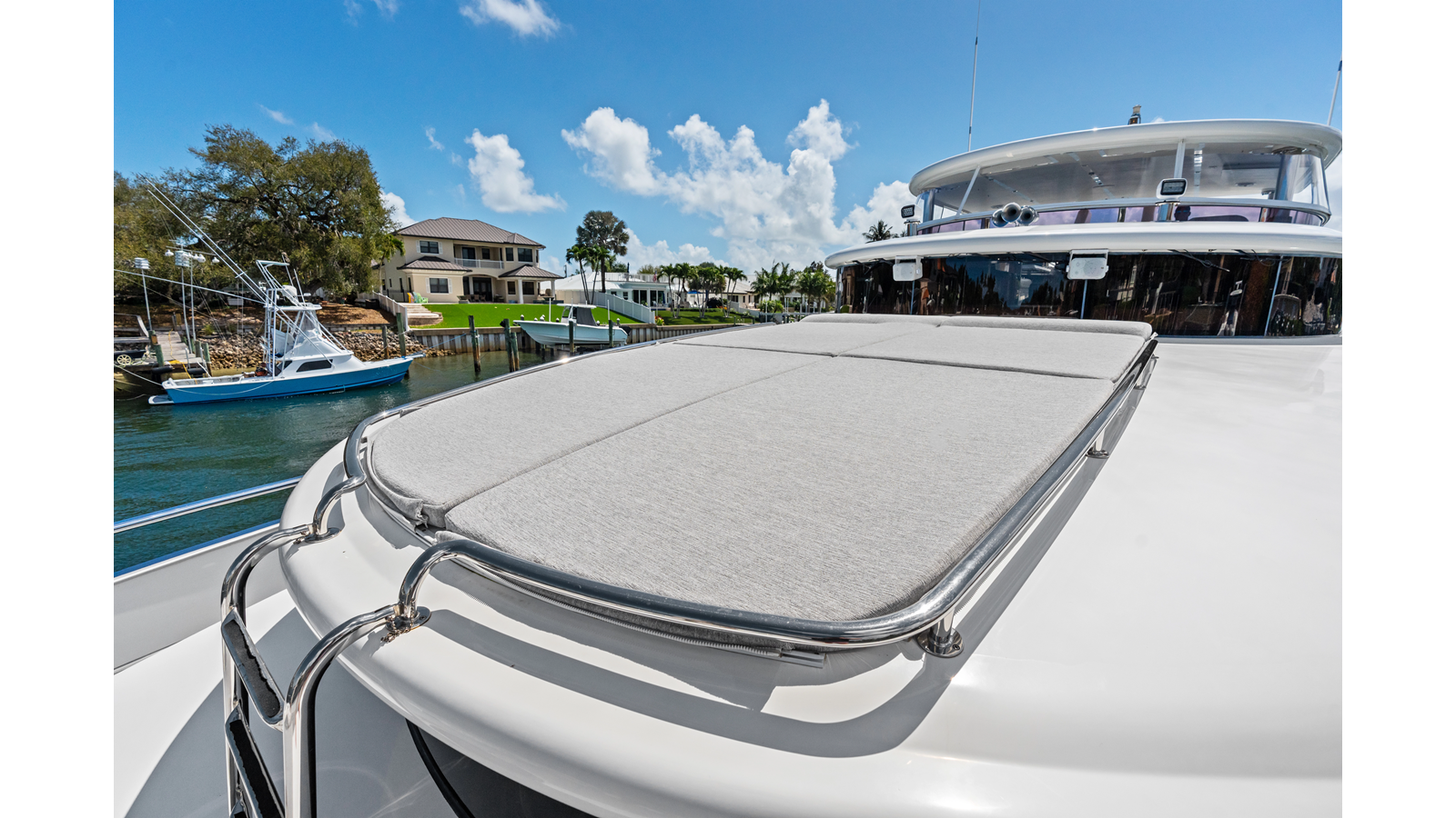 Johnson Motor Yacht Aleniel For Sale
