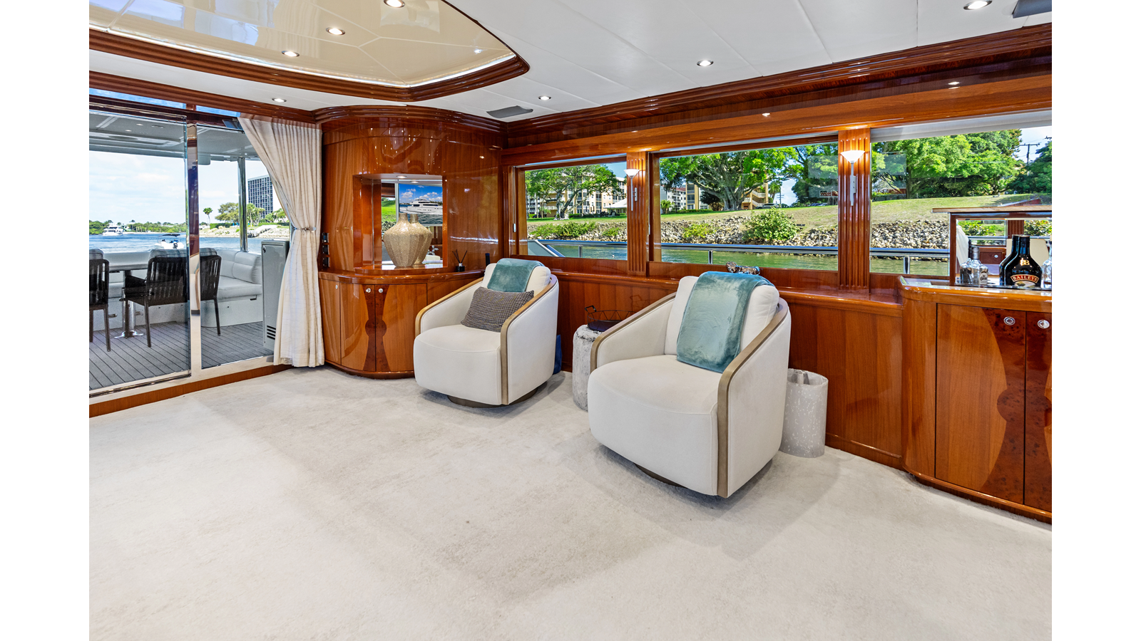 Johnson Motor Yacht Aleniel For Sale