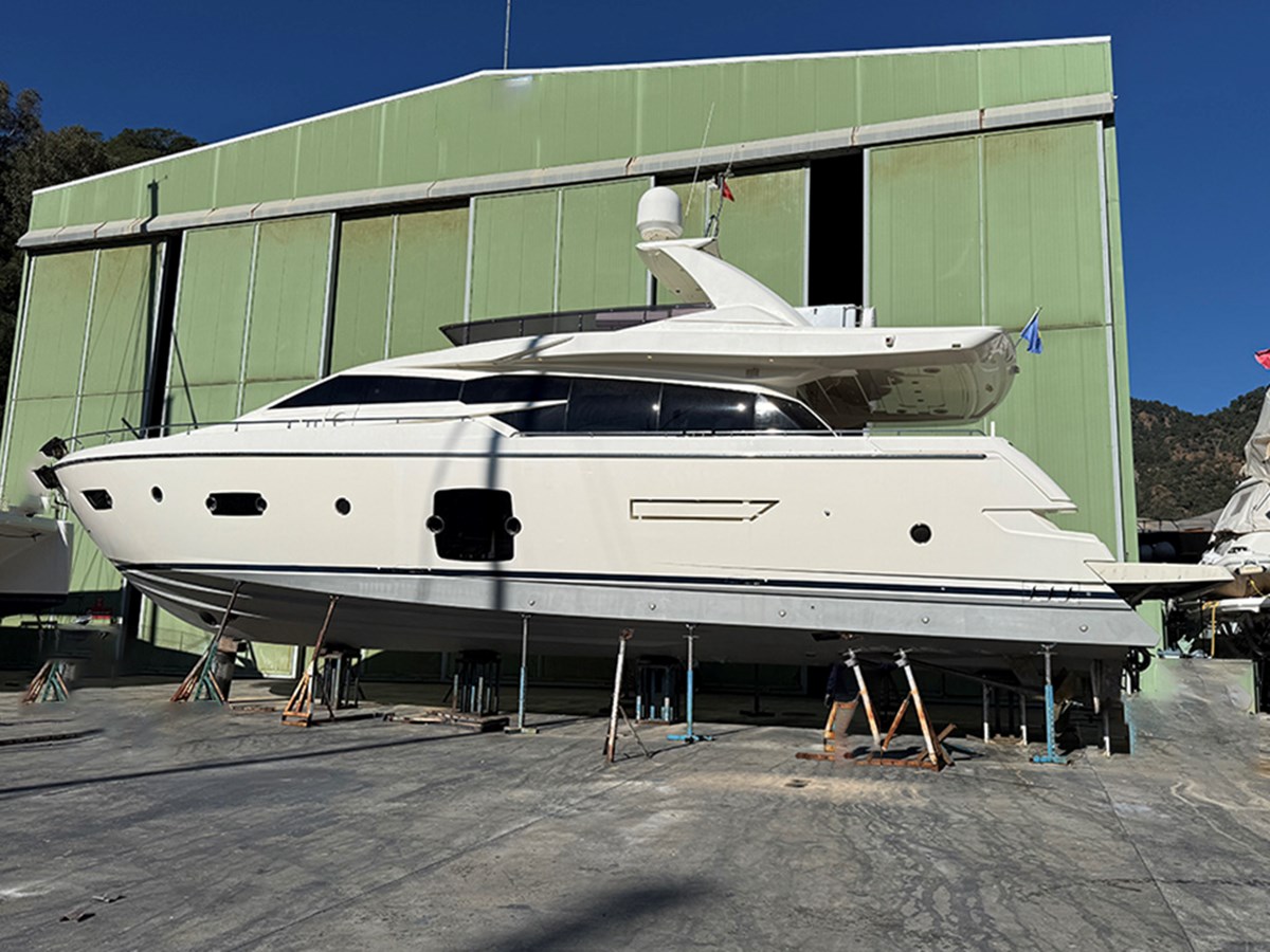 Ferretti Motor Yacht La Luna For Sale