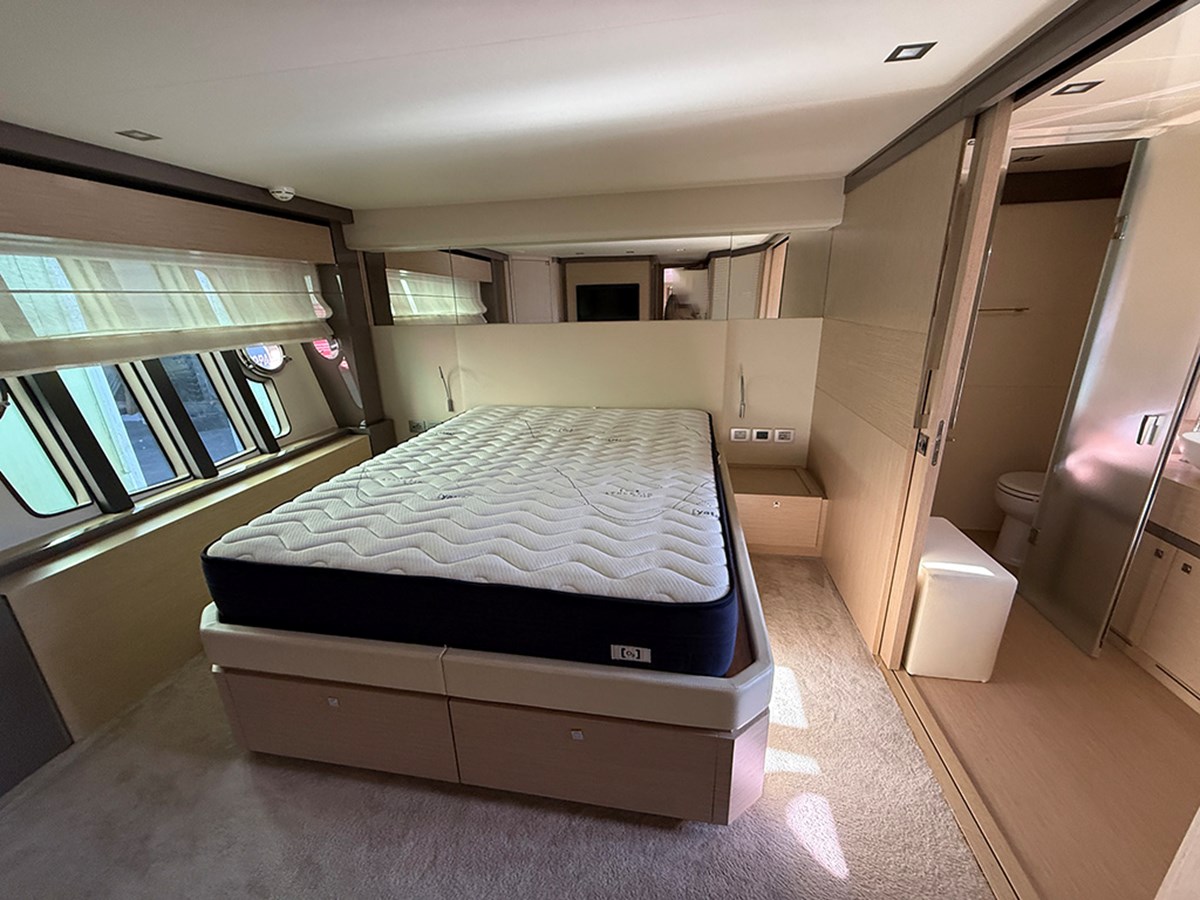 Ferretti Motor Yacht La Luna For Sale