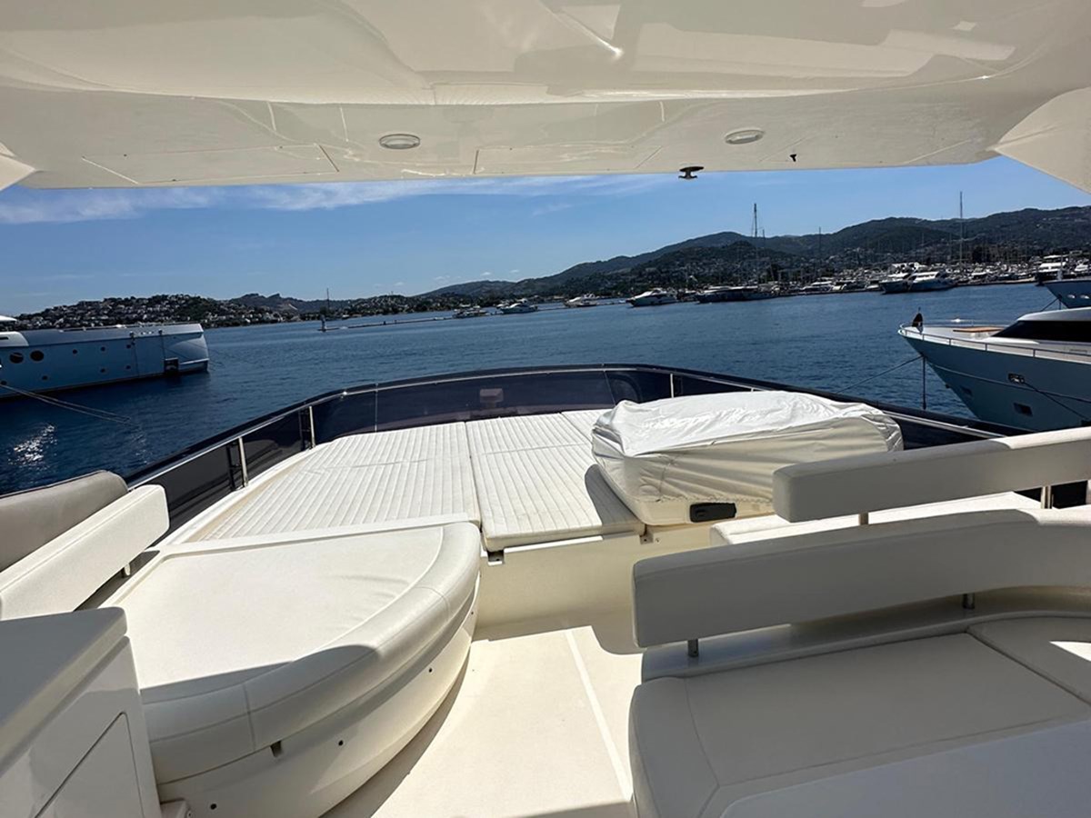 Ferretti Motor Yacht La Luna For Sale