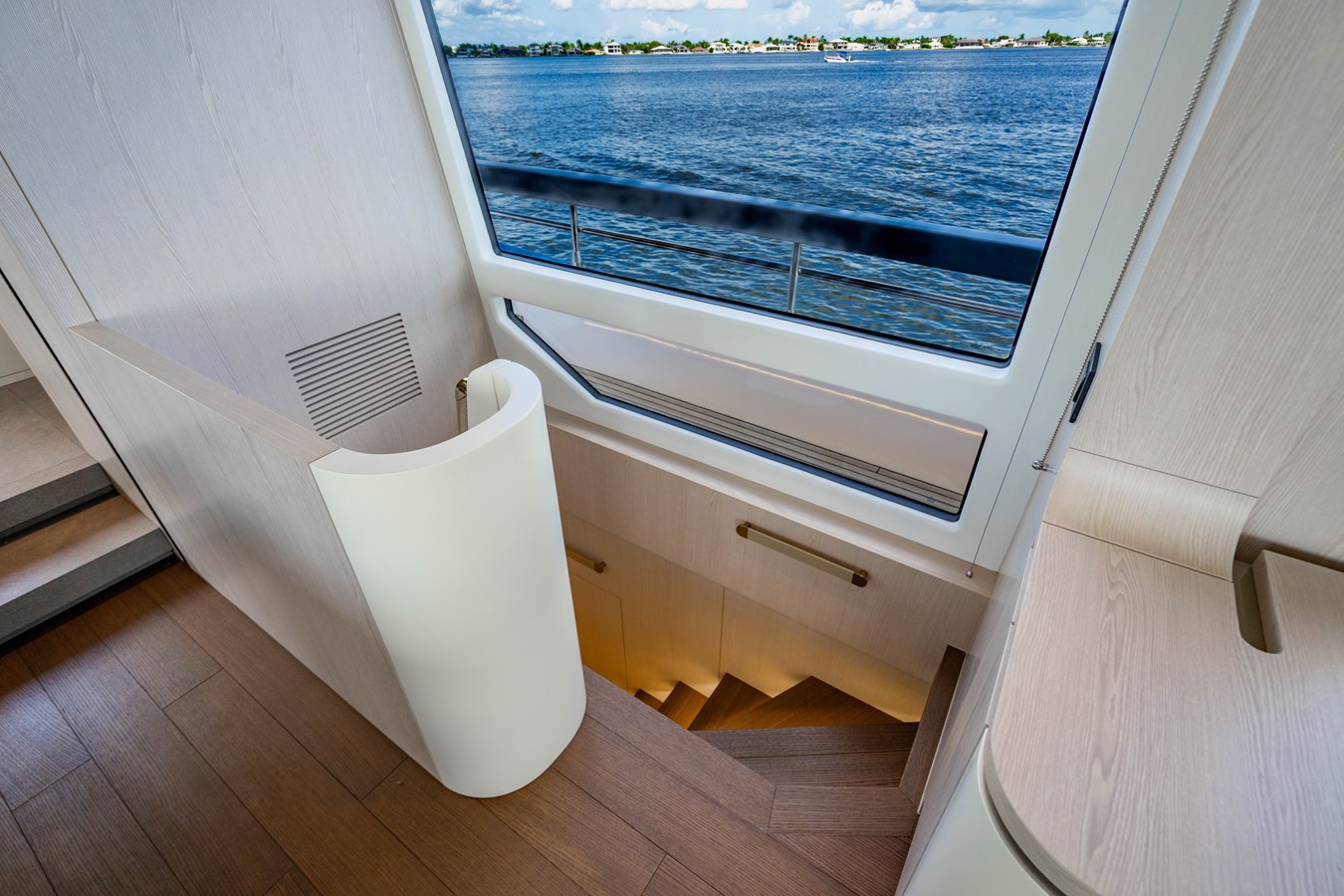 Azimut Yachts Motor Yacht Plane To Sea For Sale