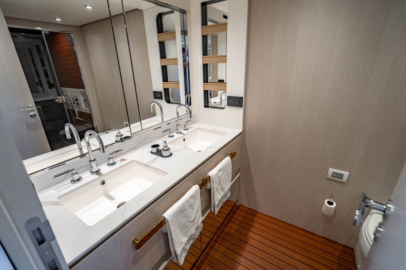 Azimut Yachts Motor Yacht Plane To Sea For Sale