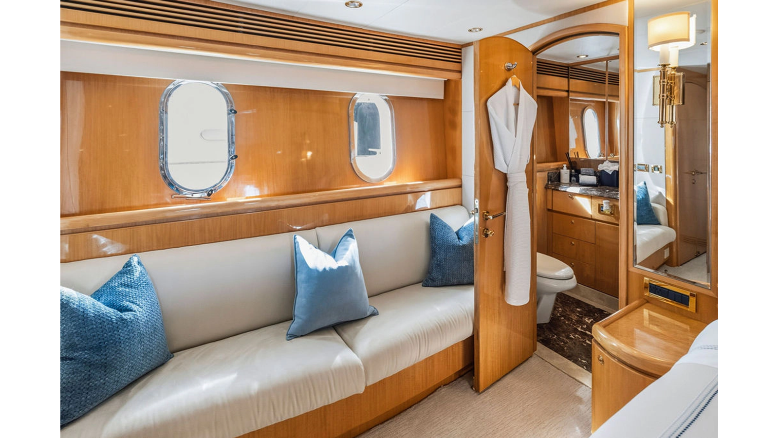 Hargrave Custom Yachts Motor Yacht PERFECT HARMONY For Sale