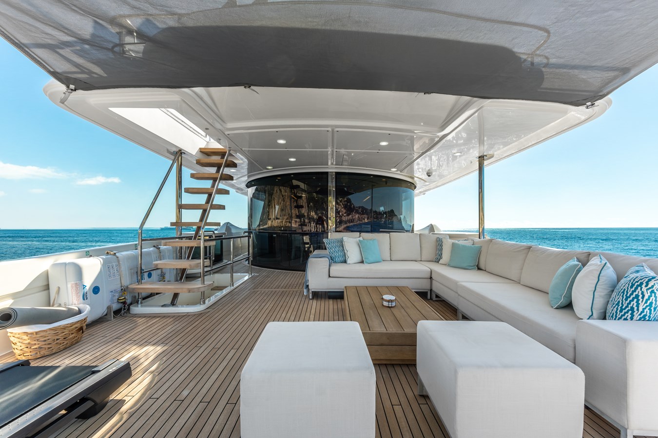 Custom Line Motor Boat CENTURION For Sale