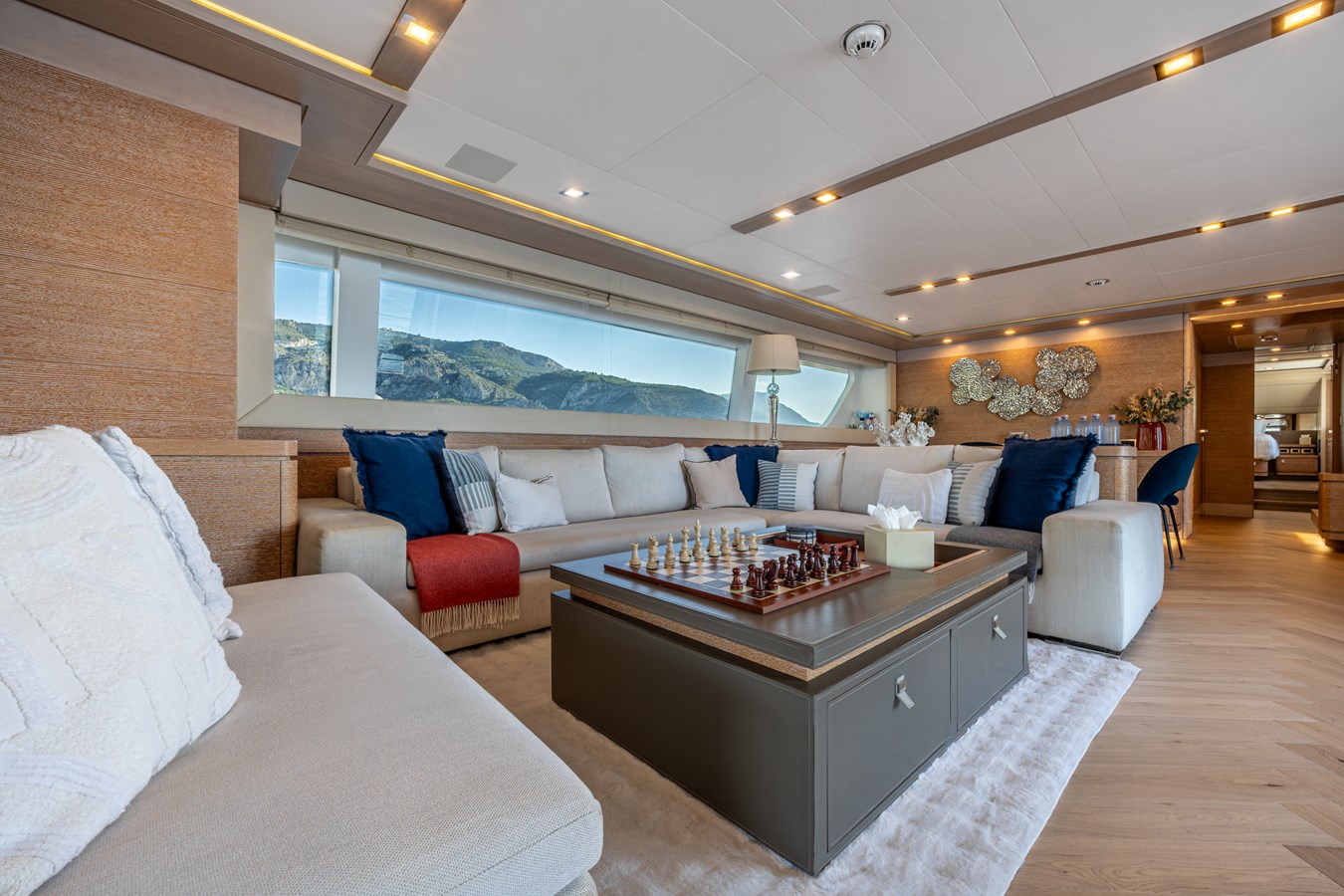 Custom Line Motor Boat CENTURION For Sale