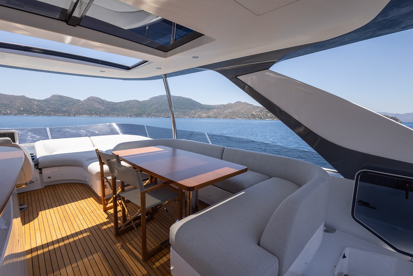 Azimut Yachts Motor Yacht MILES For Sale