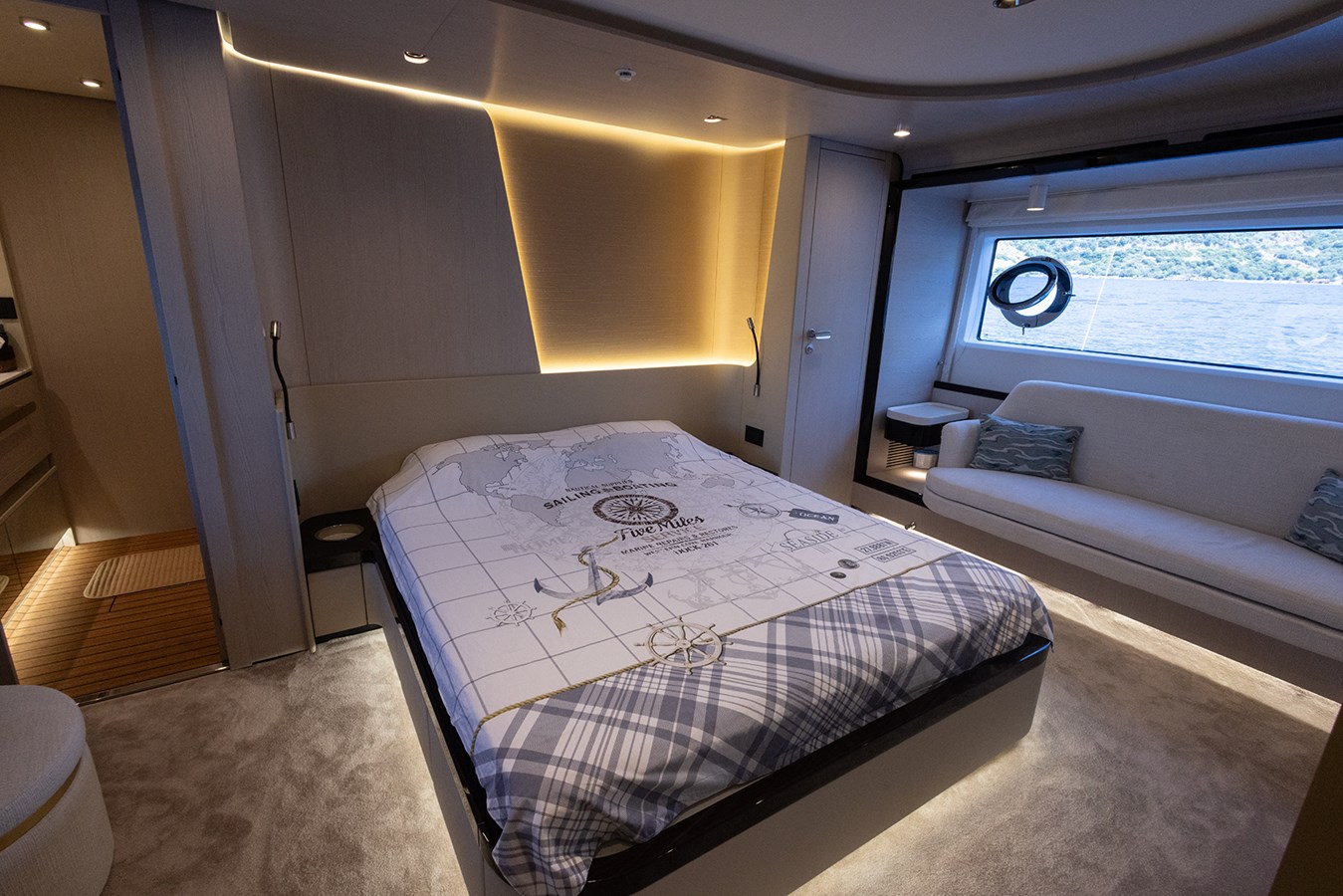 Azimut Yachts Motor Yacht MILES For Sale