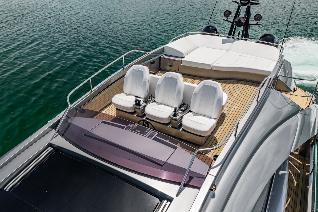 Pershing Motor Yacht ON THE MOVE For Sale