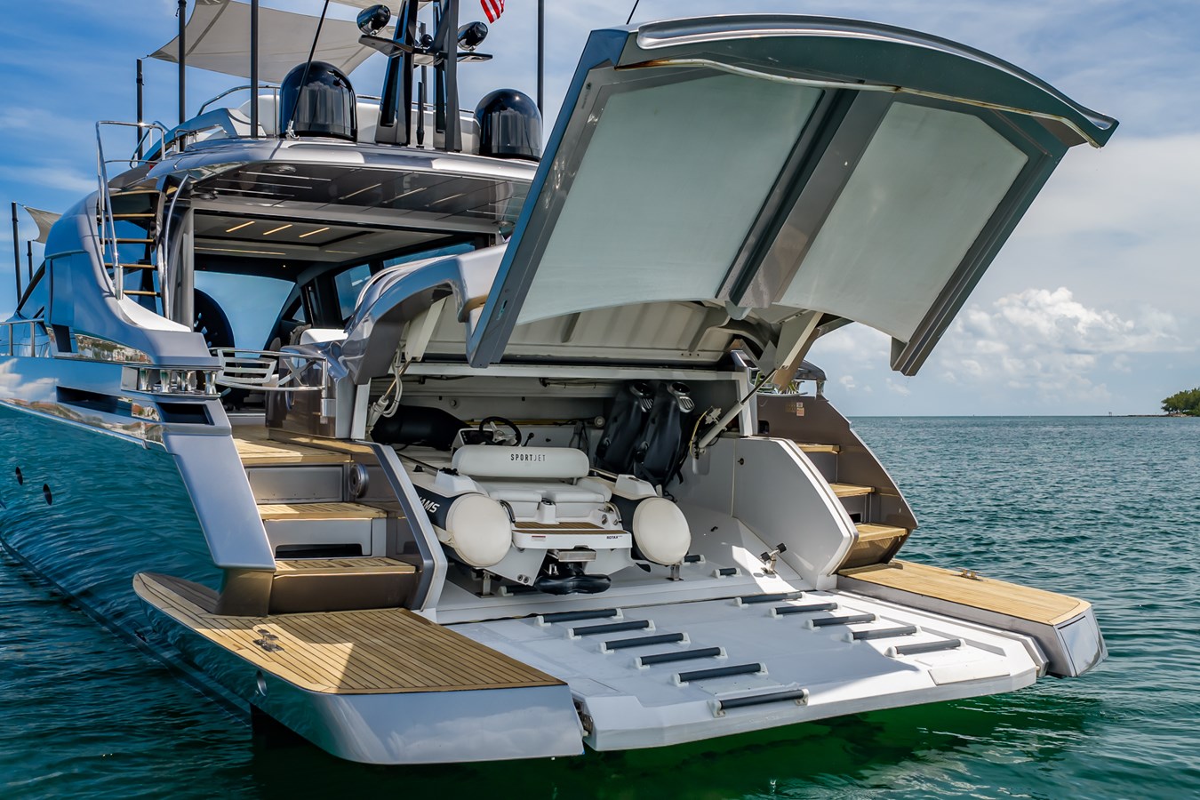 Pershing Motor Yacht ON THE MOVE For Sale