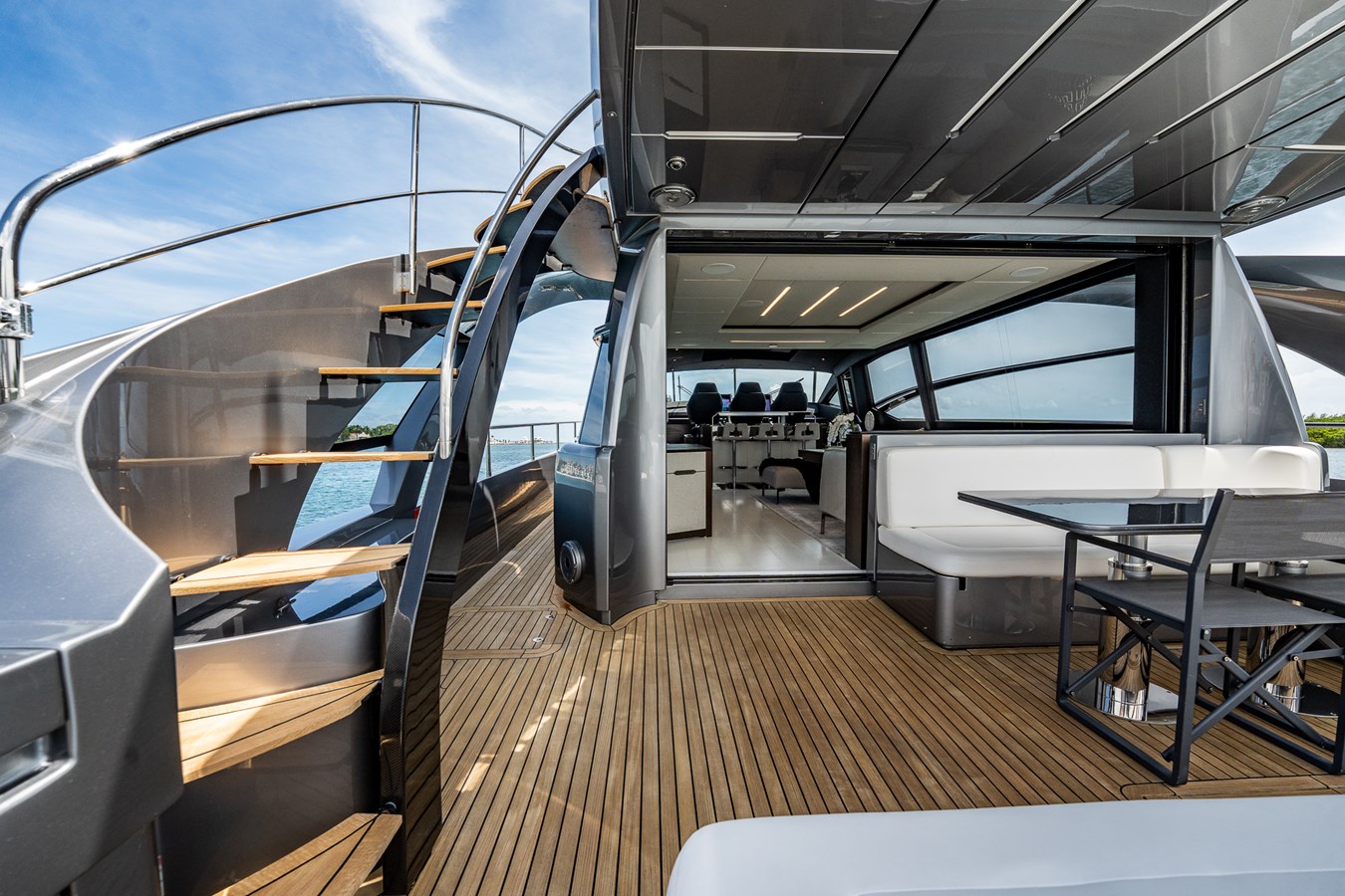 Pershing Motor Yacht ON THE MOVE For Sale