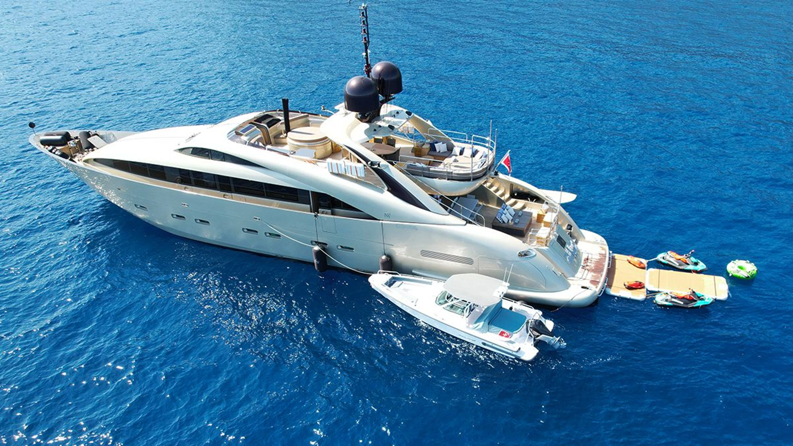 Isa Yachts Motor Yacht YCM 120 For Sale