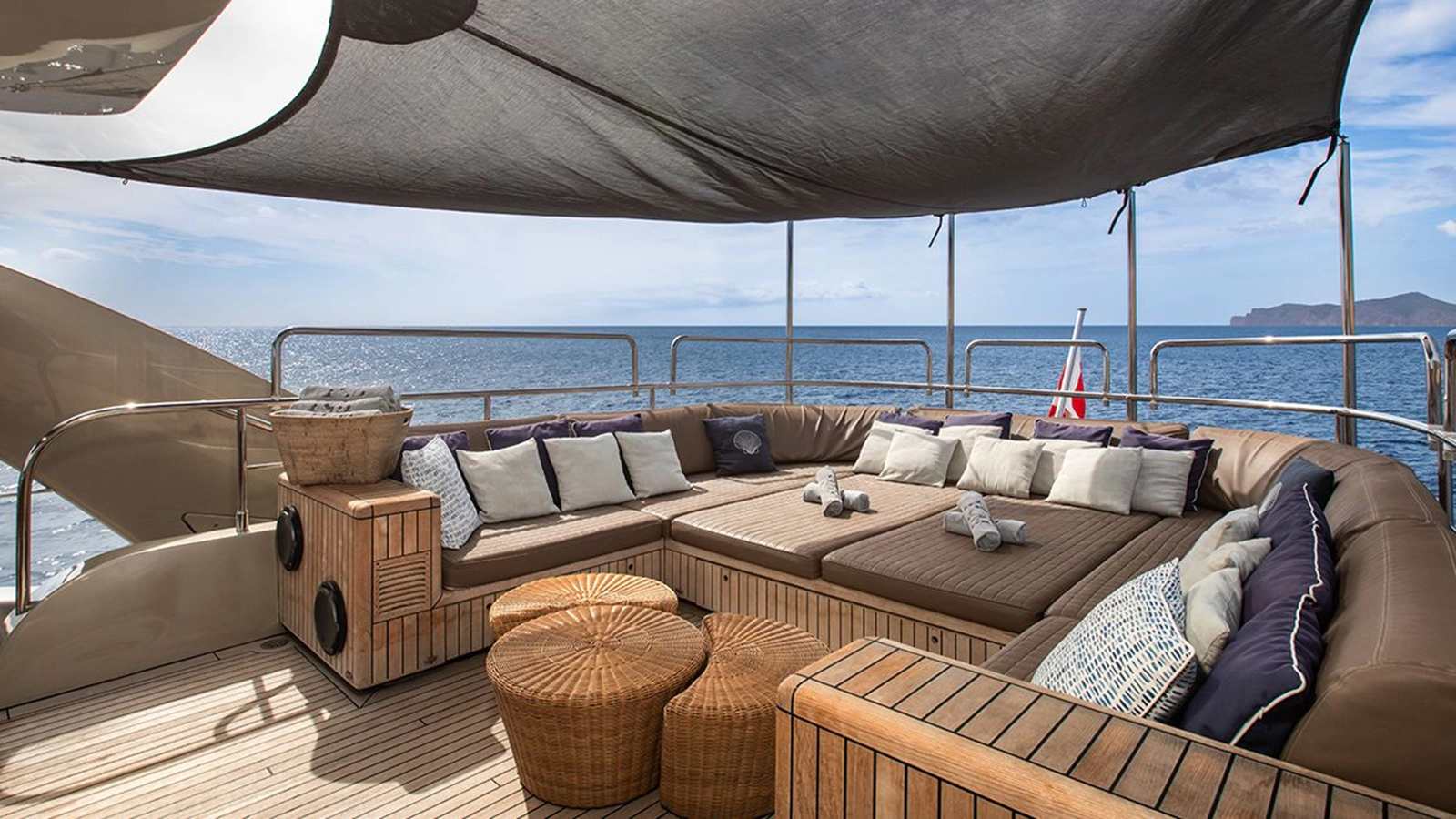 Isa Yachts Motor Yacht YCM 120 For Sale