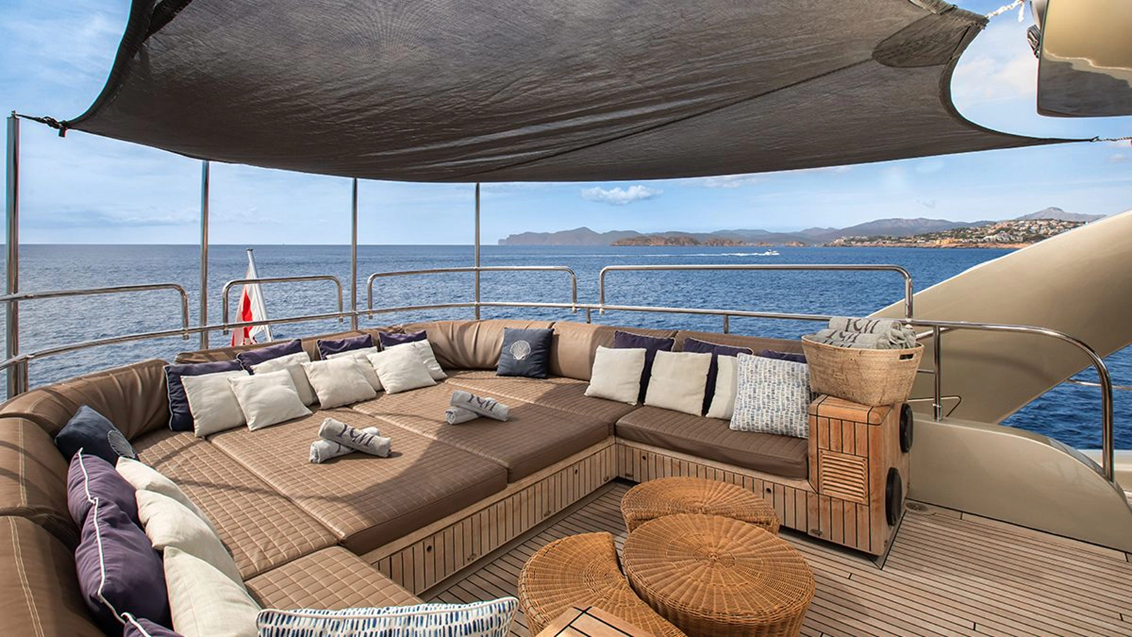 Isa Yachts Motor Yacht YCM 120 For Sale