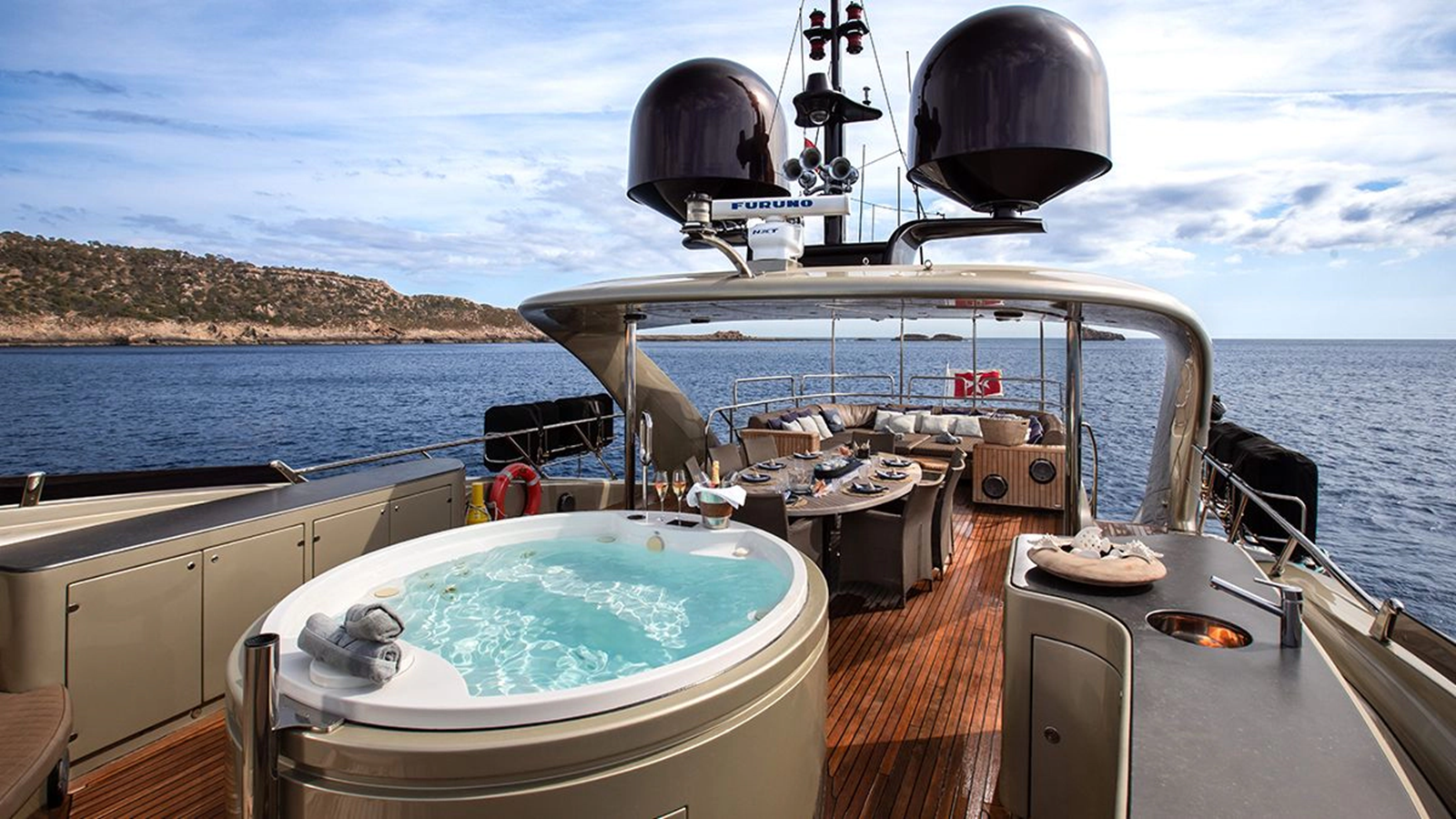 Isa Yachts Motor Yacht YCM 120 For Sale
