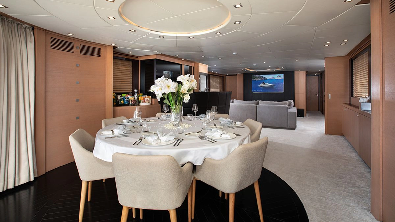 Isa Yachts Motor Yacht YCM 120 For Sale