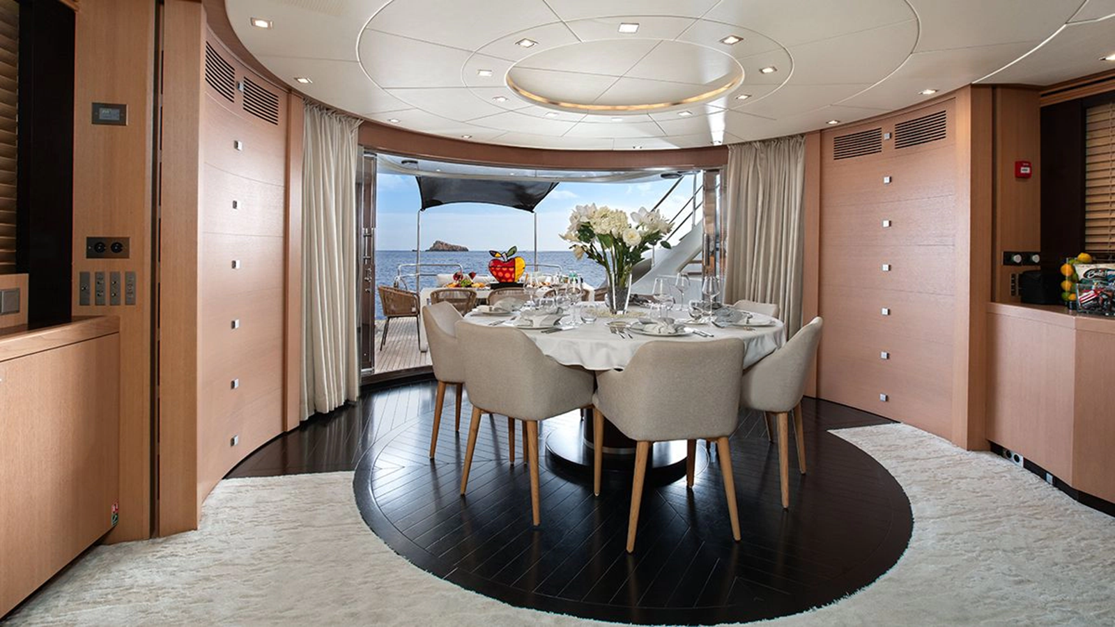 Isa Yachts Motor Yacht YCM 120 For Sale