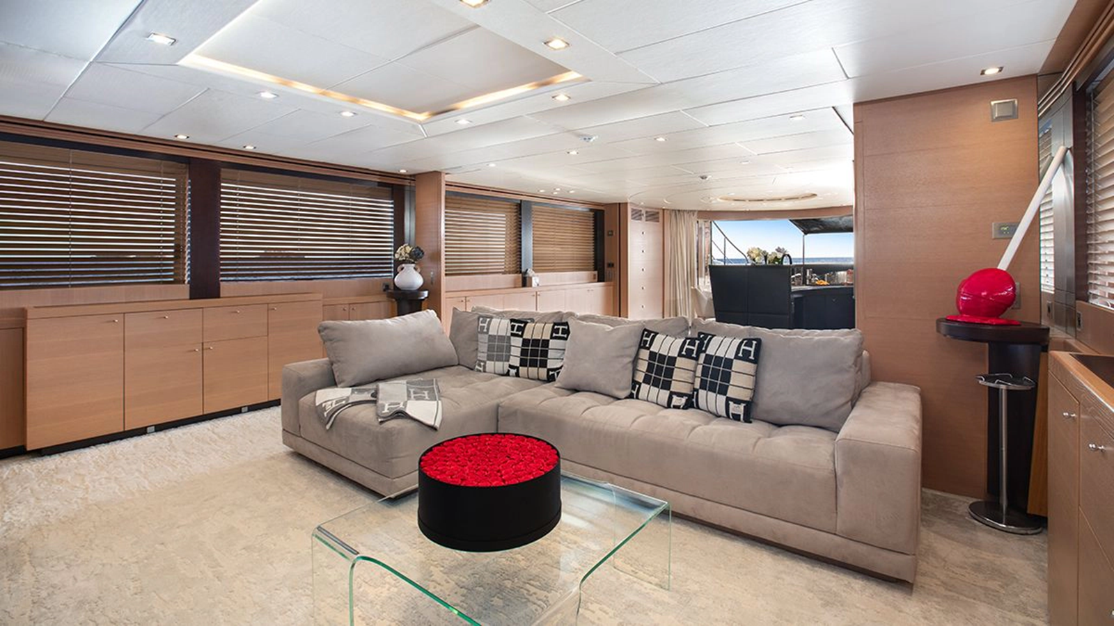 Isa Yachts Motor Yacht YCM 120 For Sale