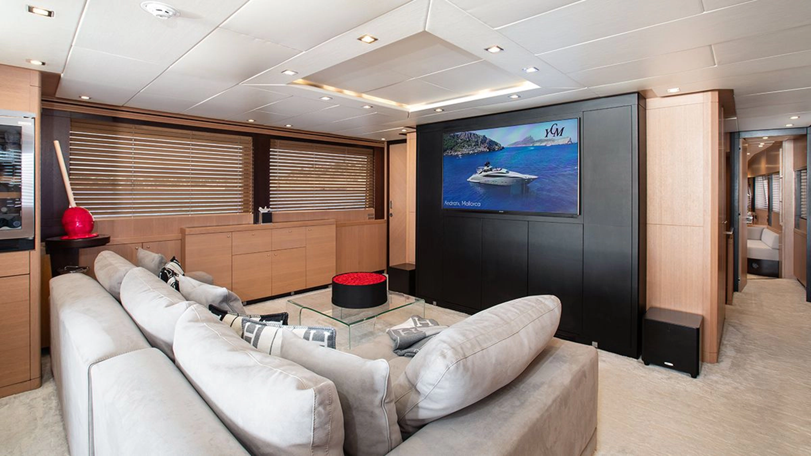 Isa Yachts Motor Yacht YCM 120 For Sale