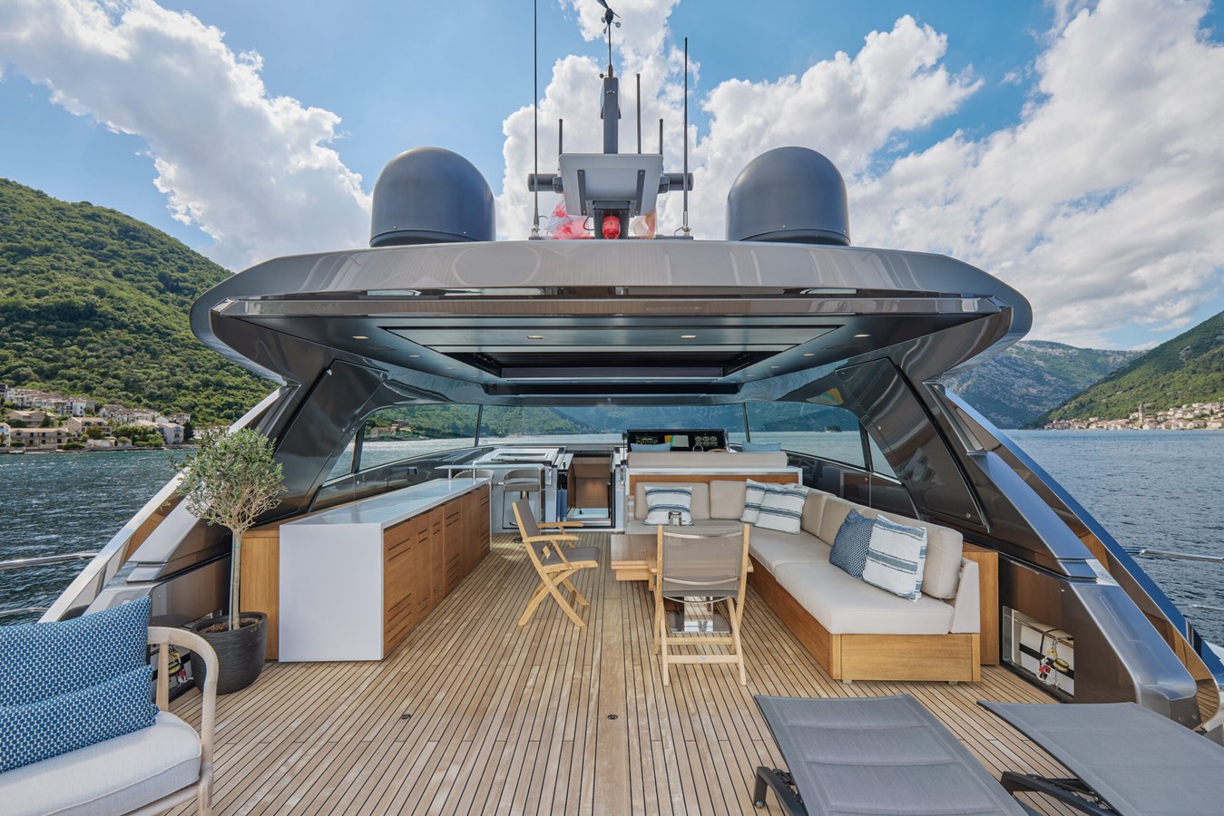 Sanlorenzo Yachts Motor Yacht ZAFFIRO III For Sale