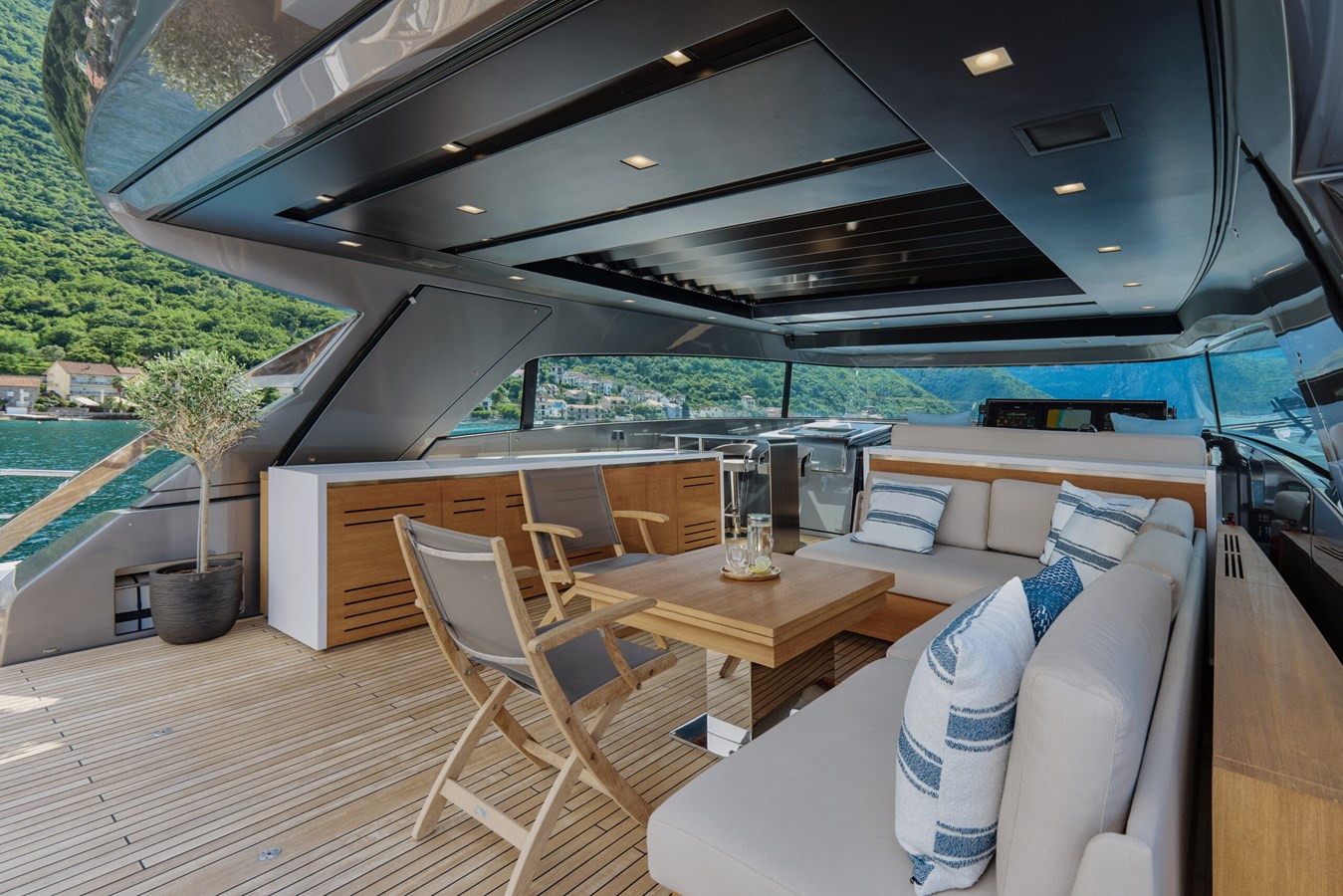Sanlorenzo Yachts Motor Yacht ZAFFIRO III For Sale