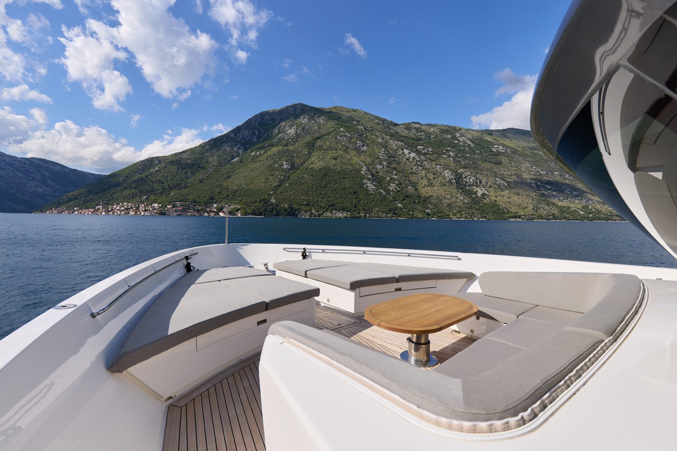 Sanlorenzo Yachts Motor Yacht ZAFFIRO III For Sale