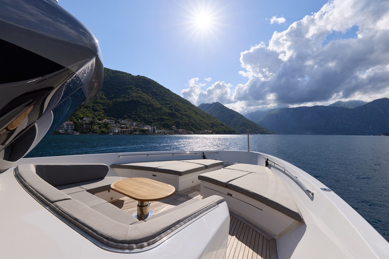 Sanlorenzo Yachts Motor Yacht ZAFFIRO III For Sale
