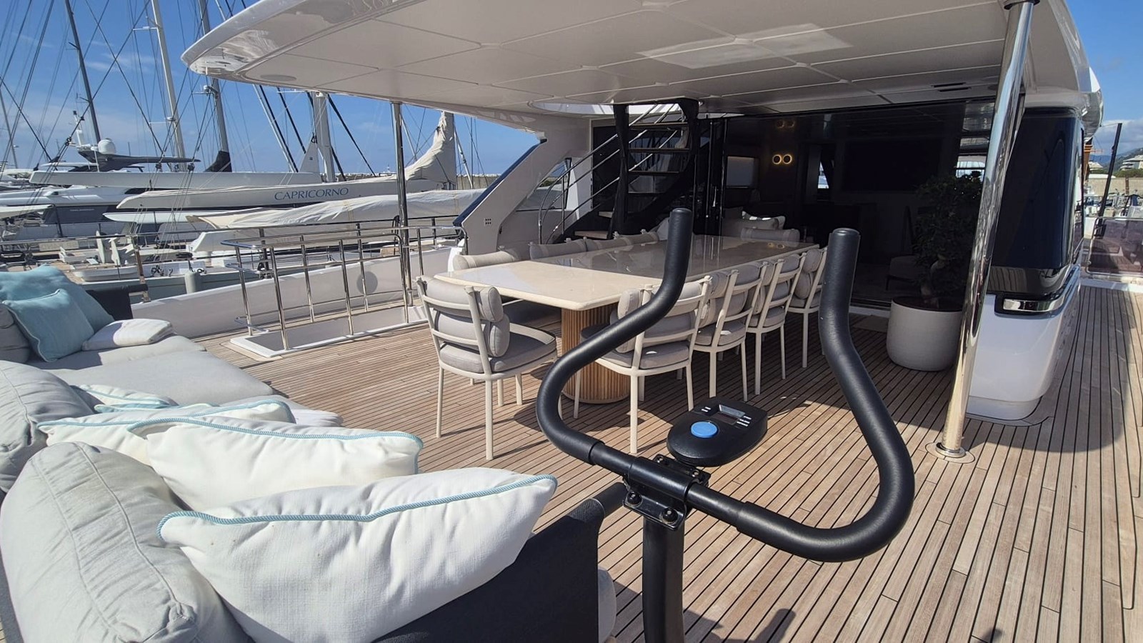 Custom Line Motor Yacht SOLE For Sale