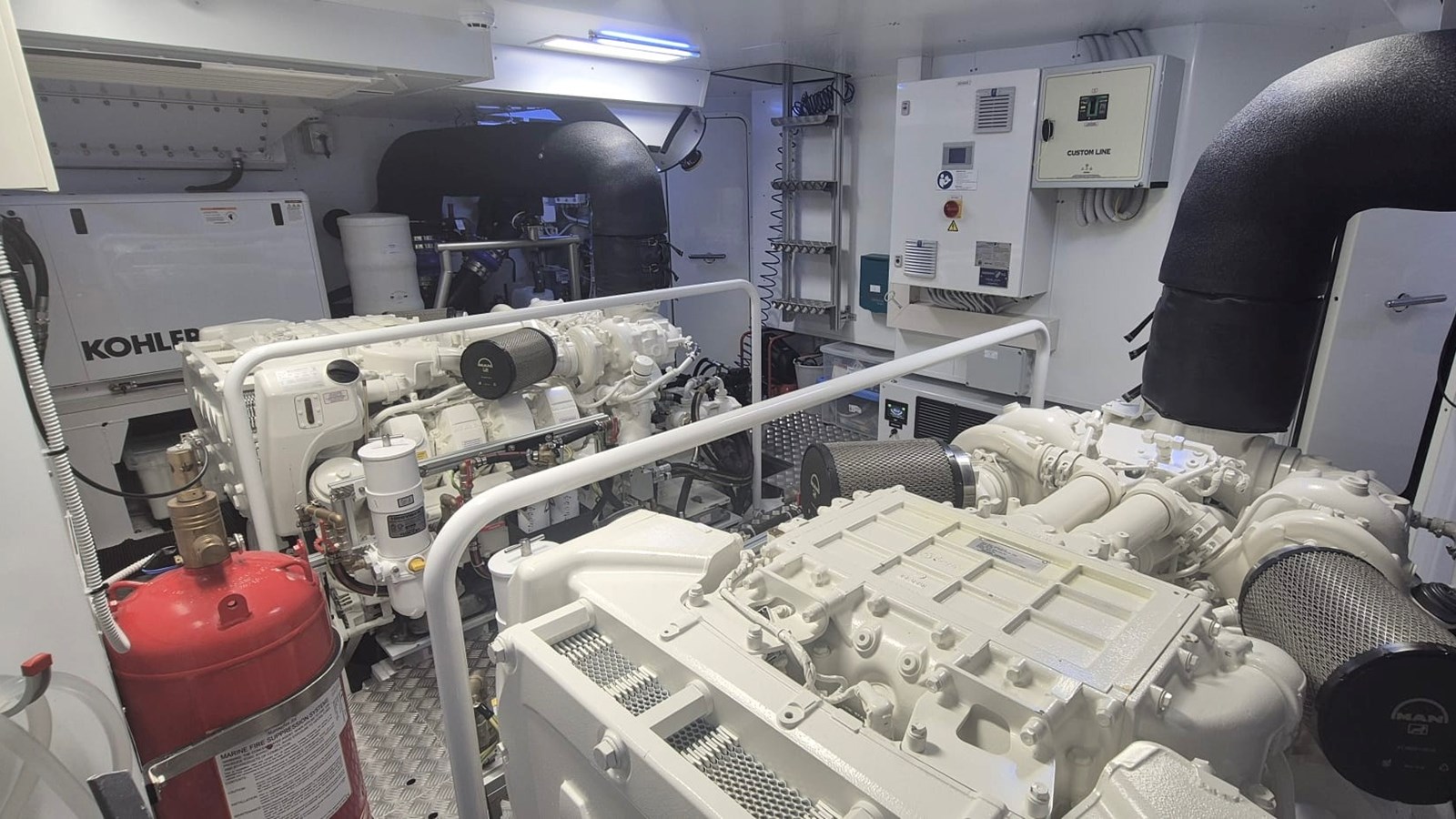 Custom Line Motor Yacht SOLE For Sale