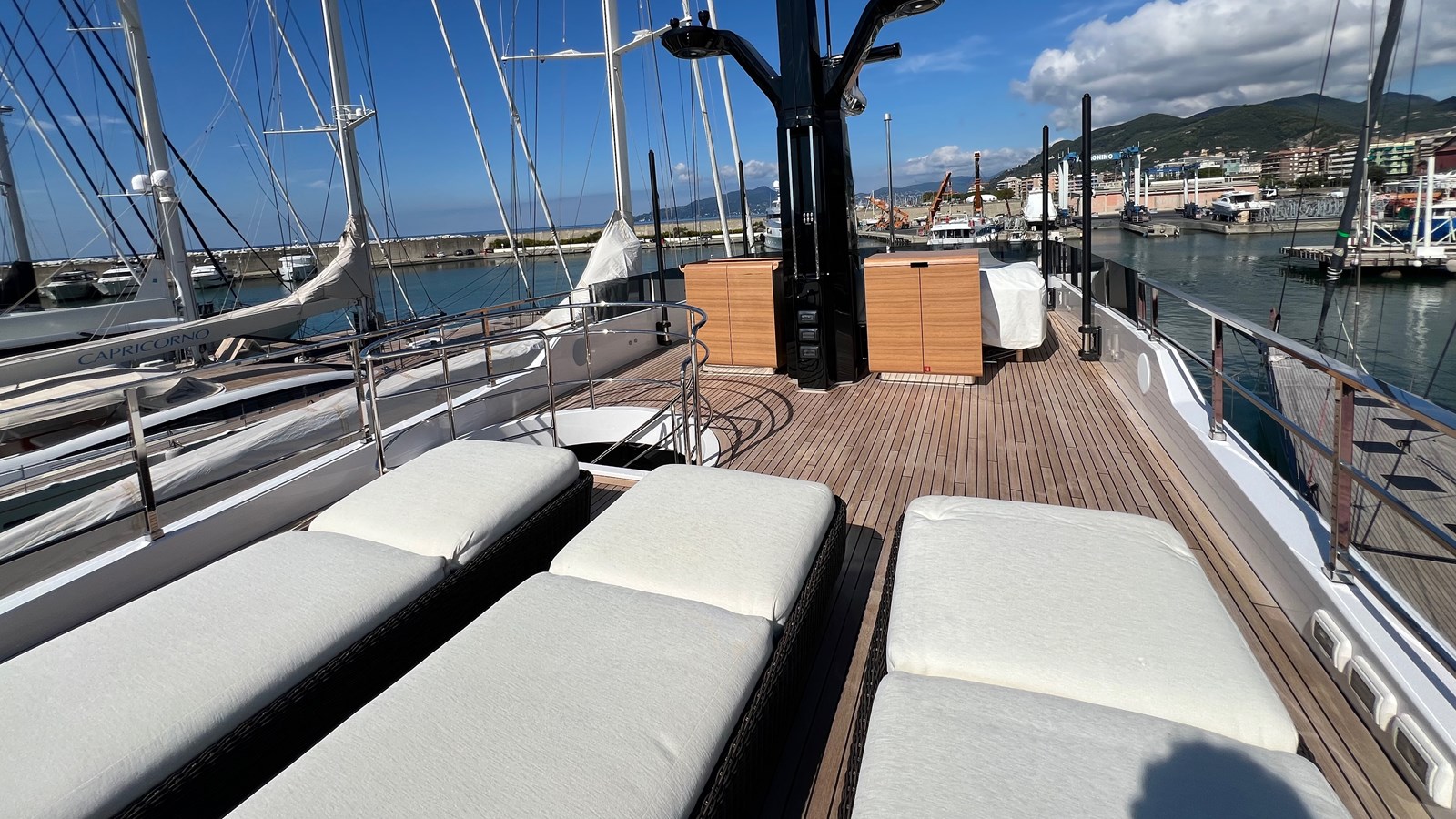 Custom Line Motor Yacht SOLE For Sale