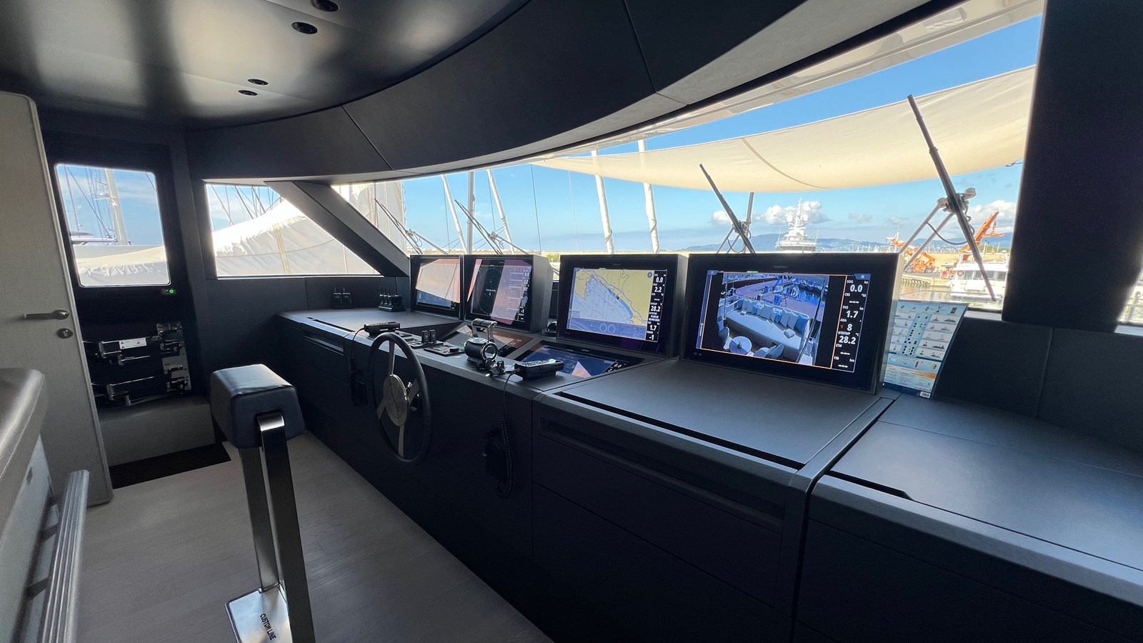 Custom Line Motor Yacht SOLE For Sale