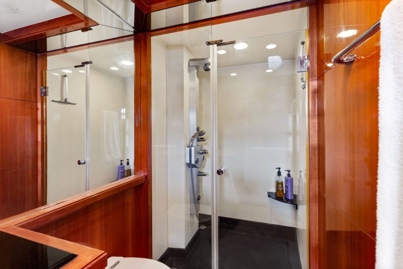 Ocean Alexander Motor Yacht SEA GRACE For Sale