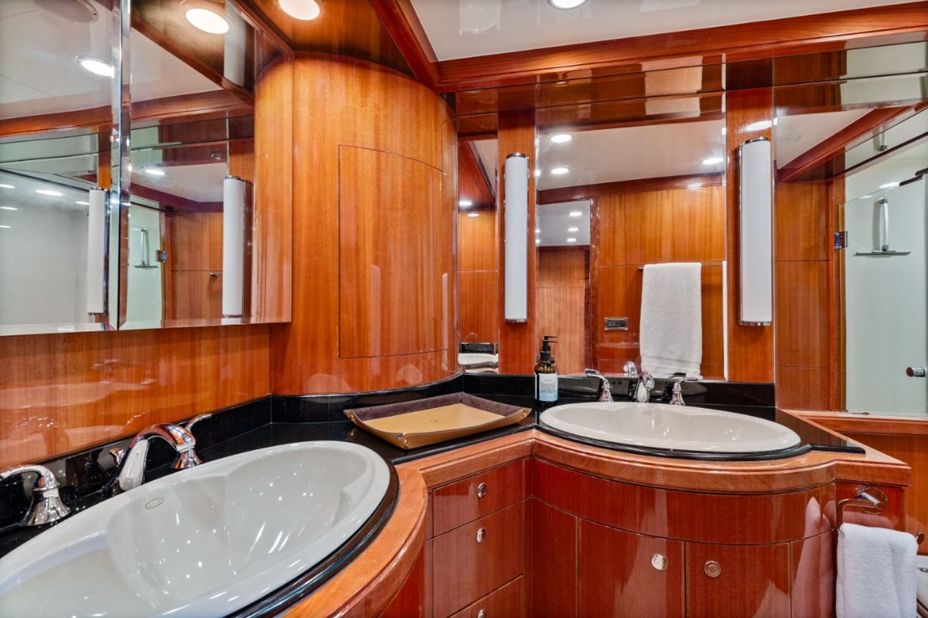Ocean Alexander Motor Yacht SEA GRACE For Sale