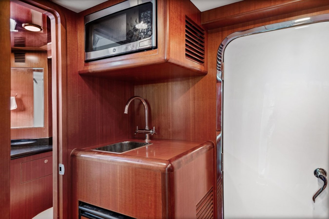 Ocean Alexander Motor Yacht SEA GRACE For Sale