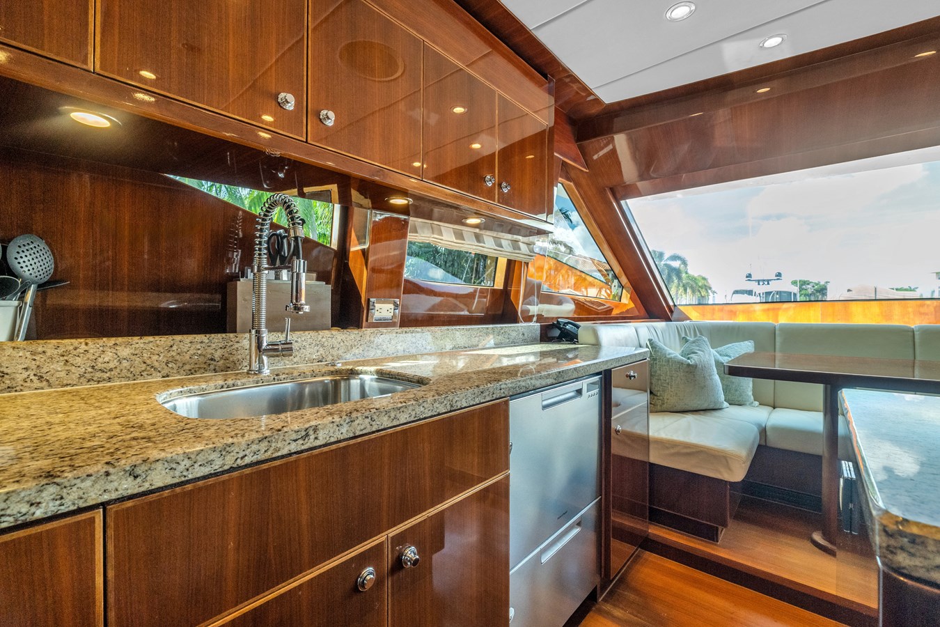Hargrave Custom Yachts Motor Yacht QUIET SUN For Sale