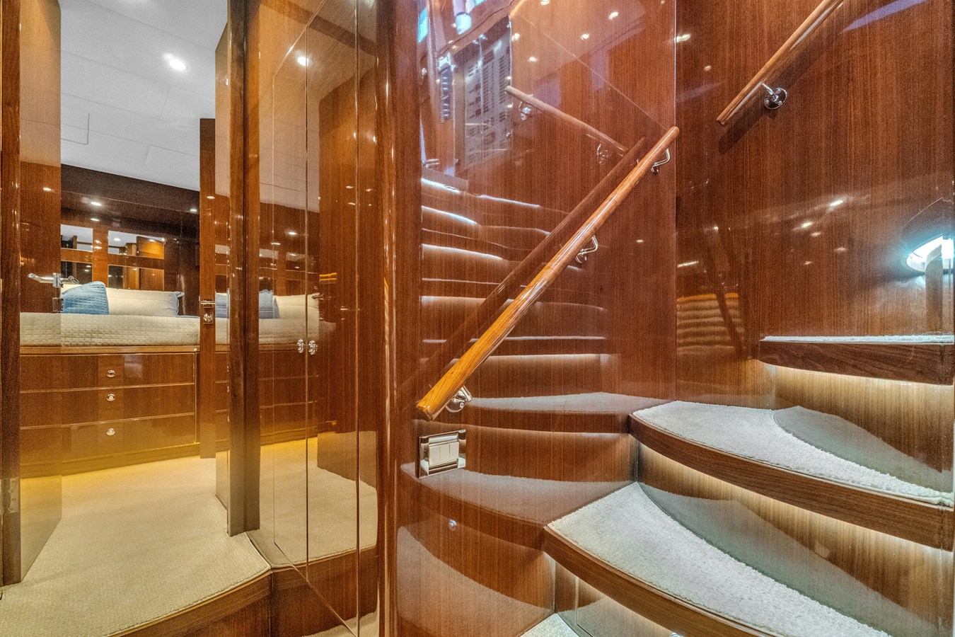 Hargrave Custom Yachts Motor Yacht QUIET SUN For Sale