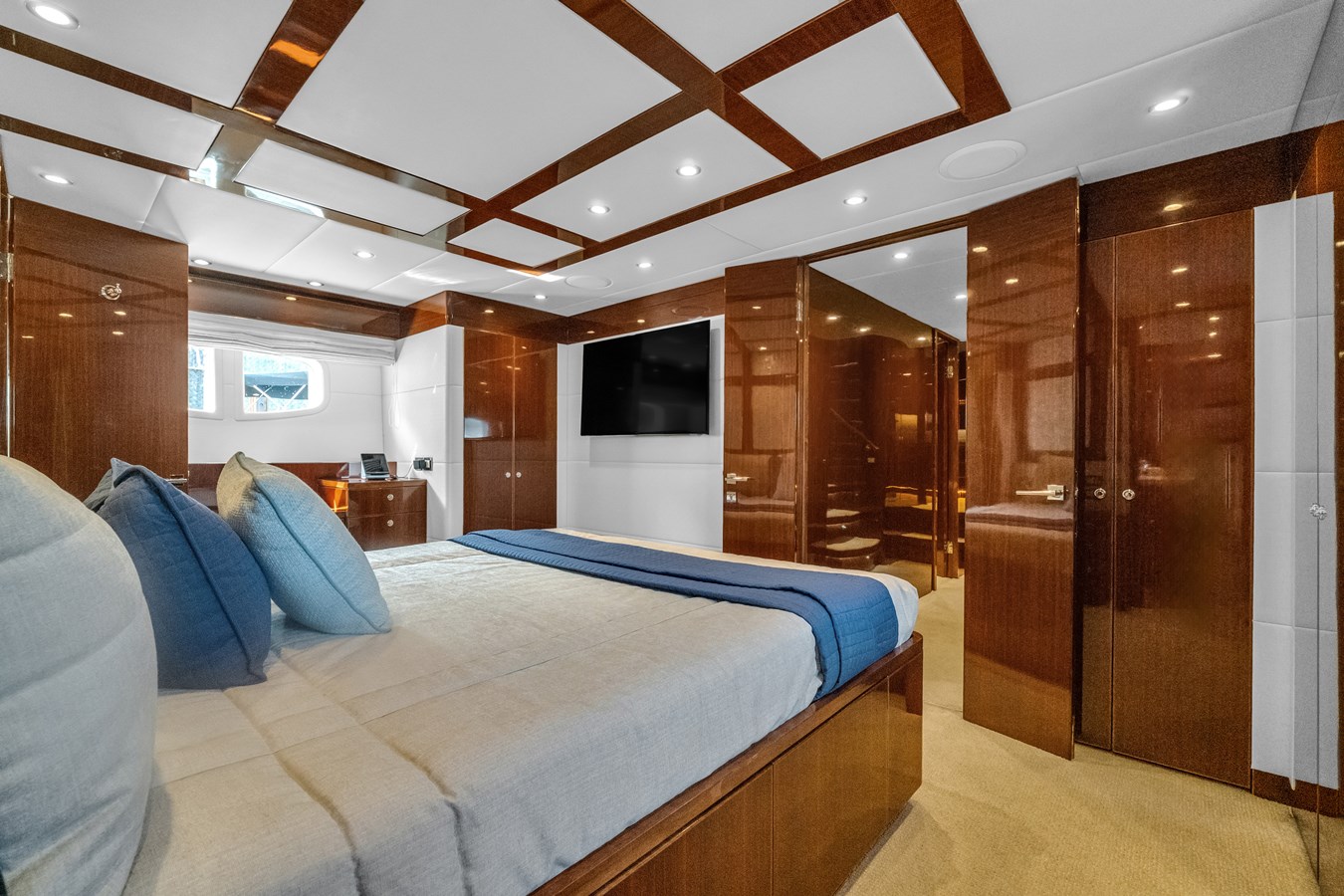 Hargrave Custom Yachts Motor Yacht QUIET SUN For Sale