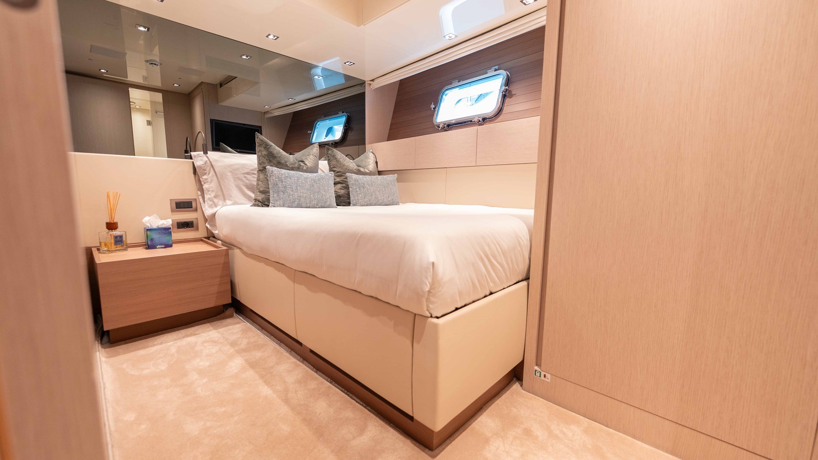 Sanlorenzo Yachts Motor Boat LA For Sale