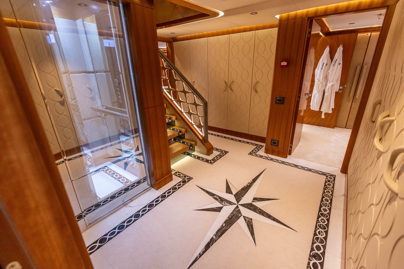 Majesty Motor Yacht ATLANTIS For Sale