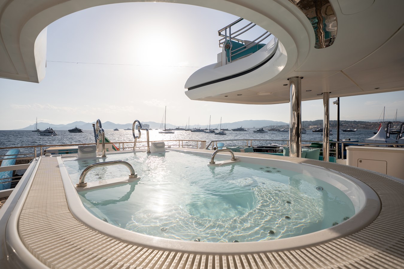 Majesty Motor Yacht ATLANTIS For Sale