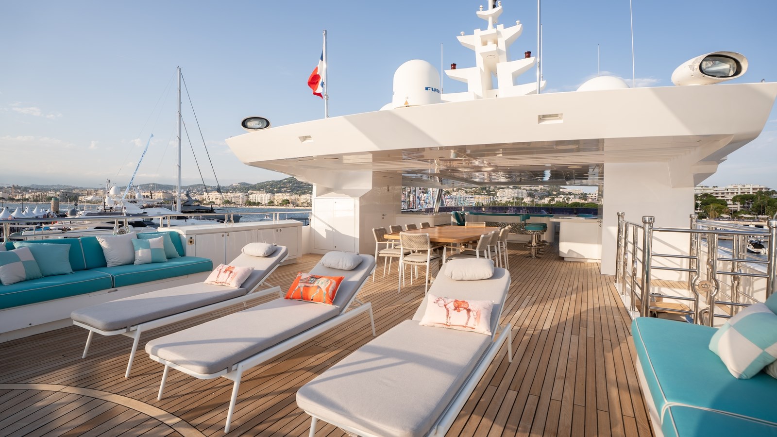 Majesty Motor Yacht ATLANTIS For Sale