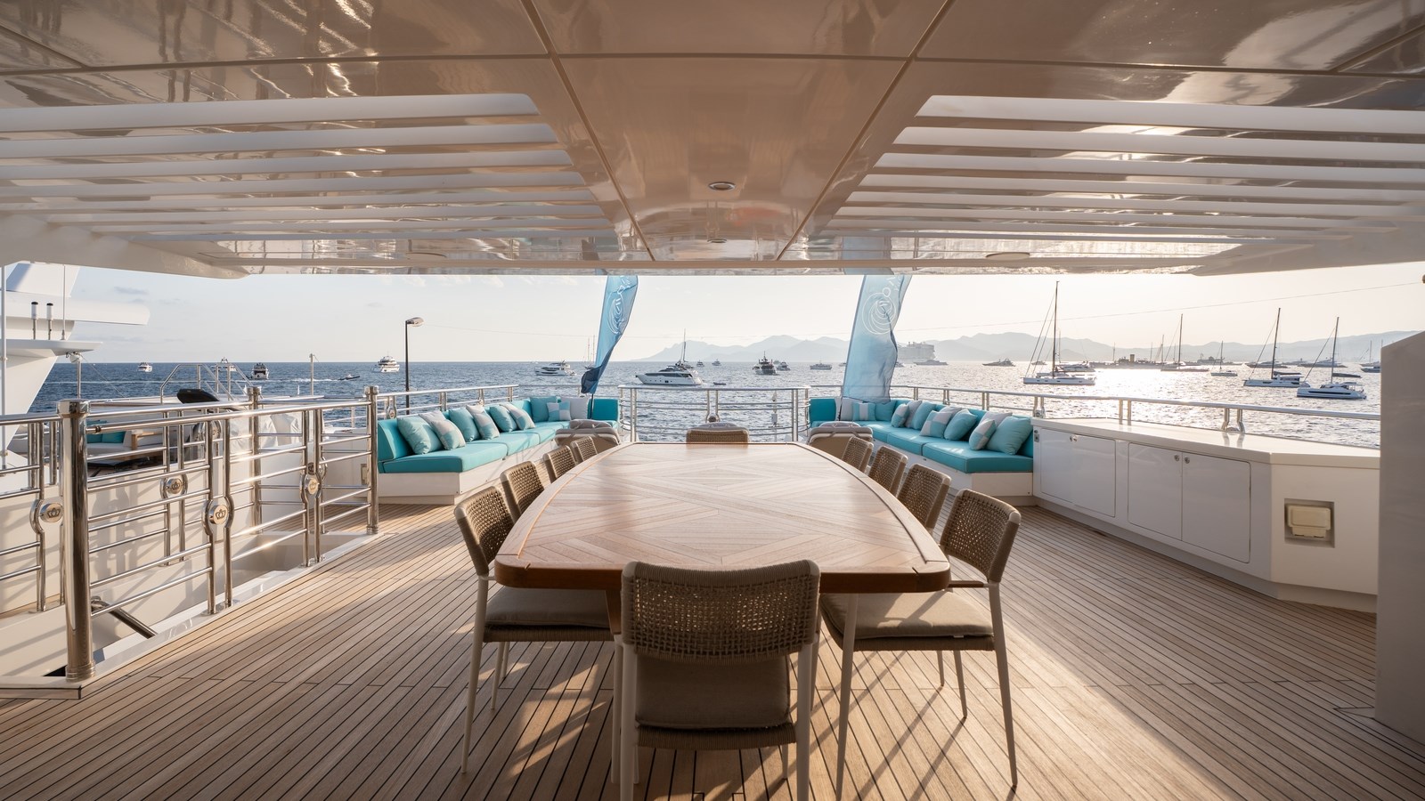 Majesty Motor Yacht ATLANTIS For Sale