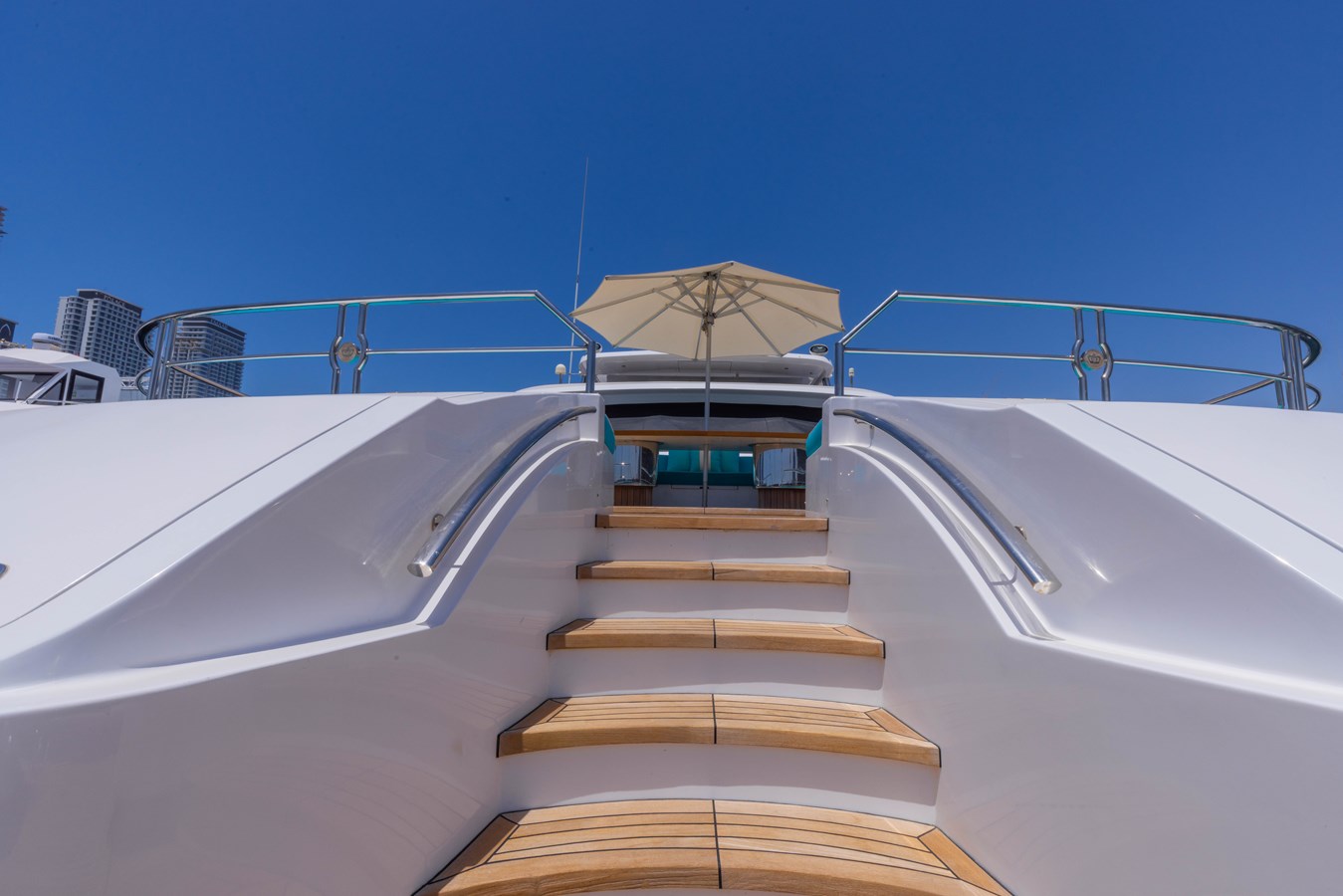 Majesty Motor Yacht ATLANTIS For Sale