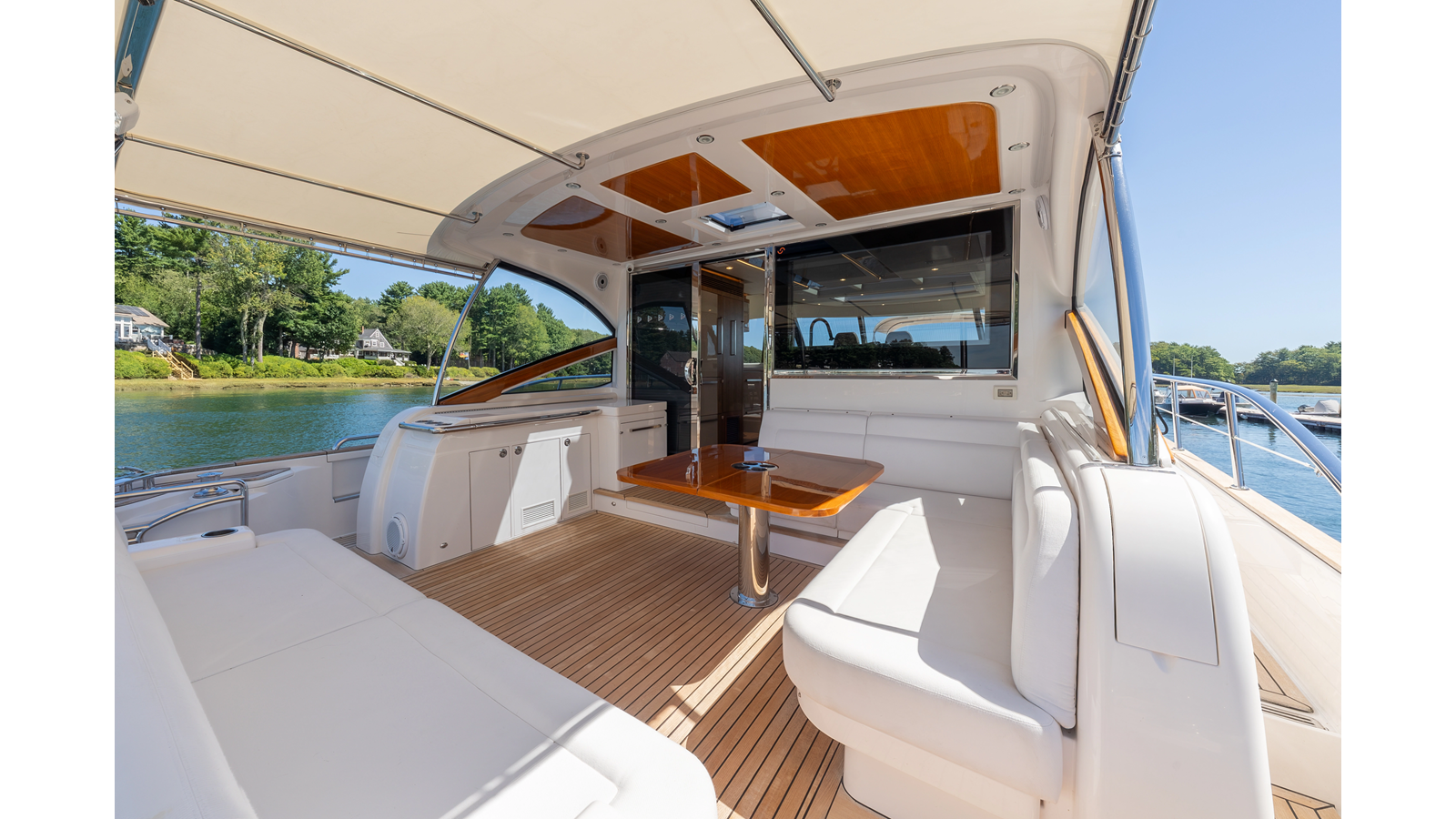 Belize Motoryacht Cruising Yacht LYRICA For Sale