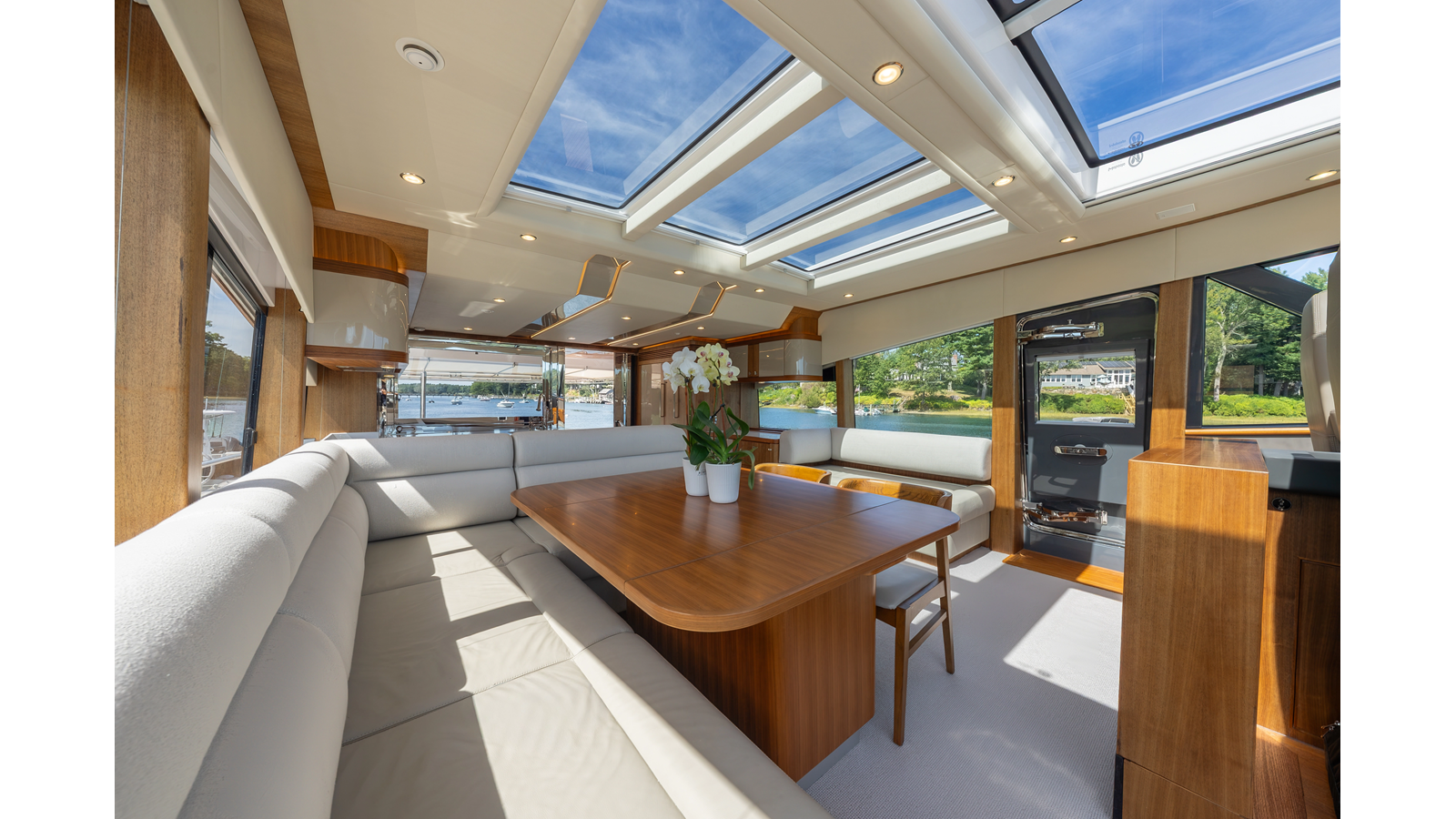 Belize Motoryacht Cruising Yacht LYRICA For Sale