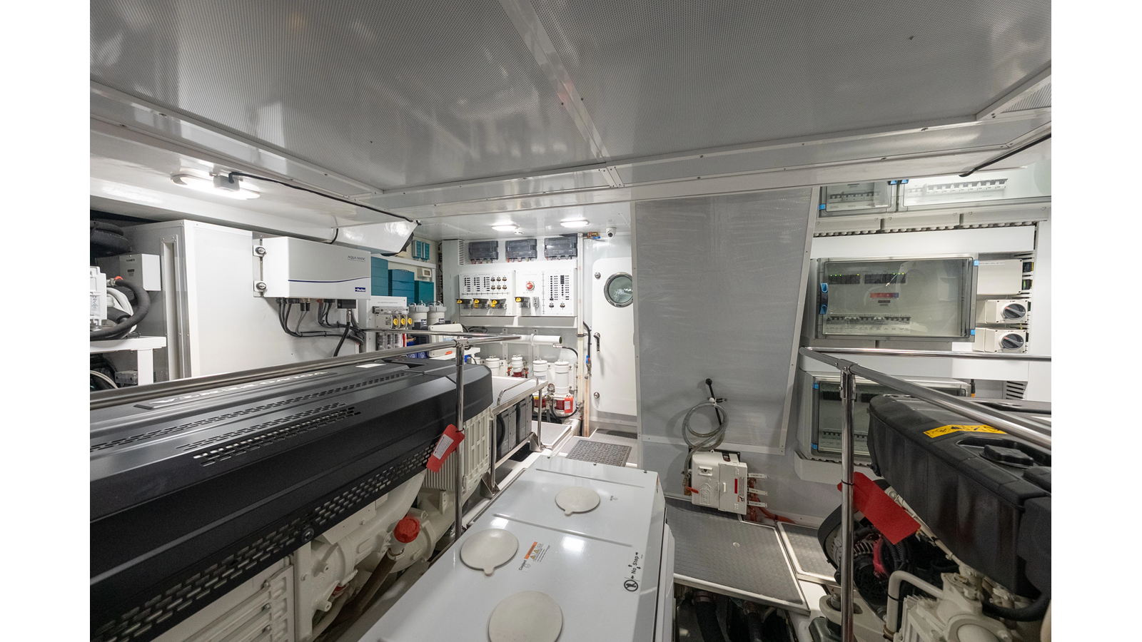 Belize Motoryacht Cruising Yacht LYRICA For Sale